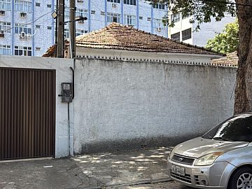 CASA EM SANTO AMARO